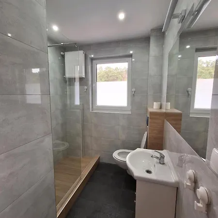 ゲストハウス Lesne Zacisze ミコシェボ