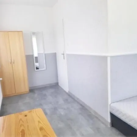 Lesne Zacisze בית הארחה 3*