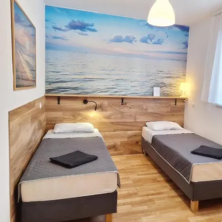 Lesne Zacisze בית הארחה 3*