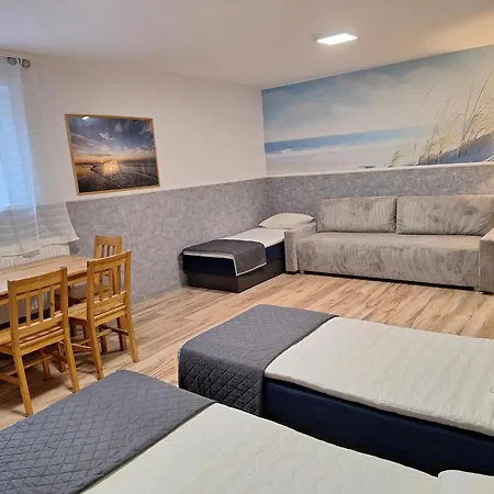 Lesne Zacisze בית הארחה 3*